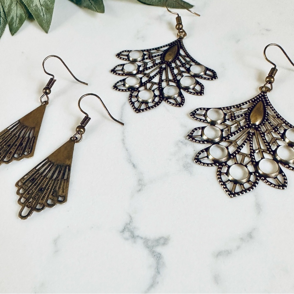 3/$22🩶 Bohemian Chandelier Cutout Filigree Antiqued Gold Set 2 Earrings Boho - Picture 3 of 5